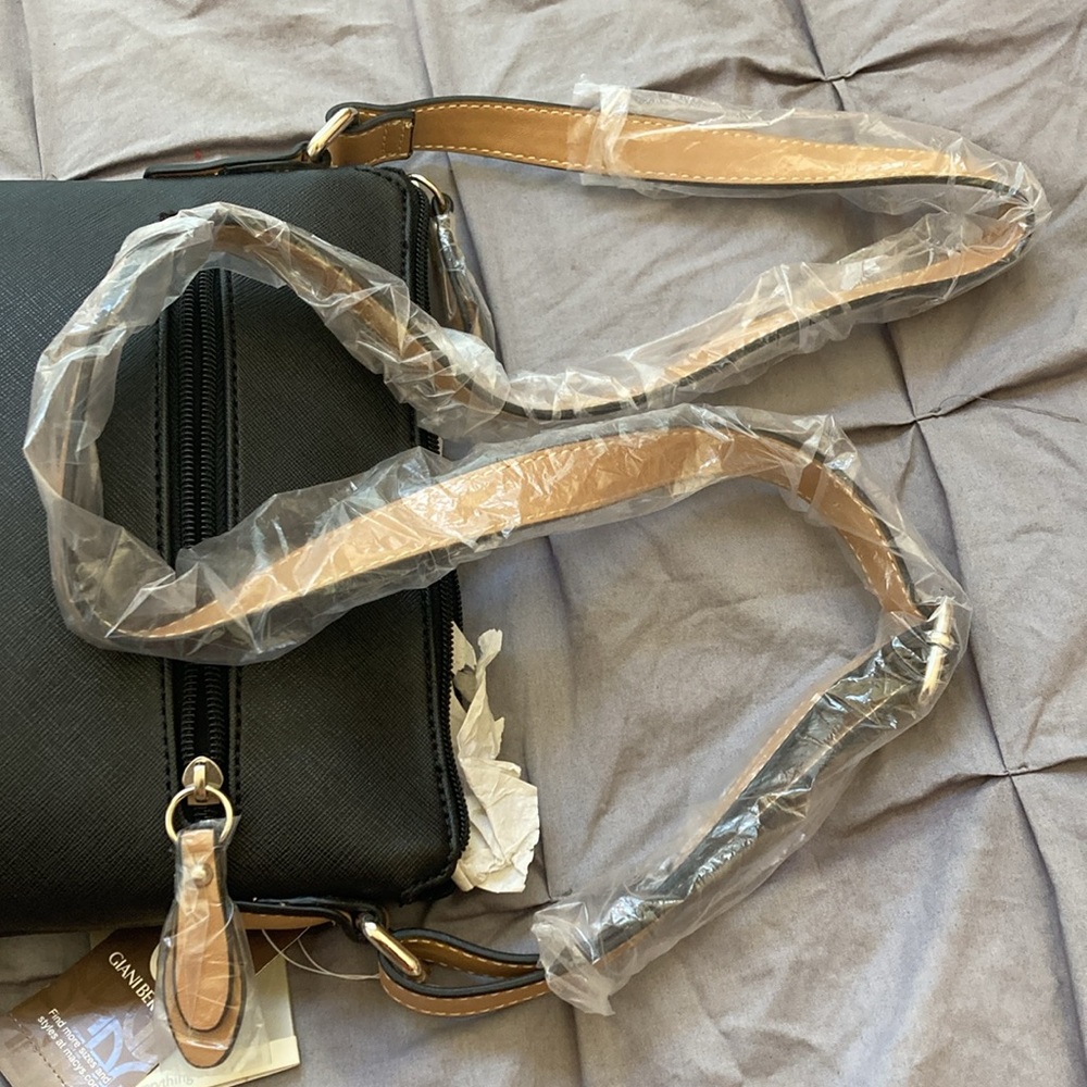 Brand New Giani Bernini Purse - Picture 6 of 8
